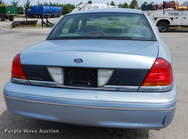 image for item DF4195 1998 Ford Crown Victoria Police Interceptor
