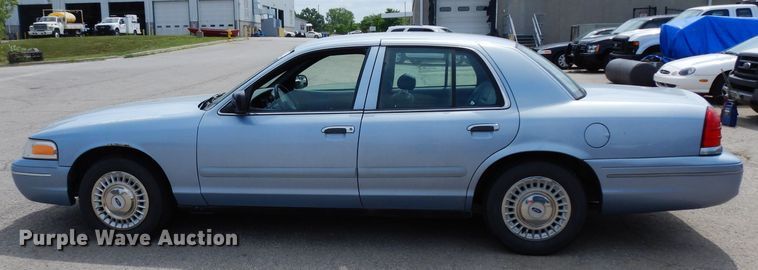 image for item DF4195 1998 Ford Crown Victoria Police Interceptor