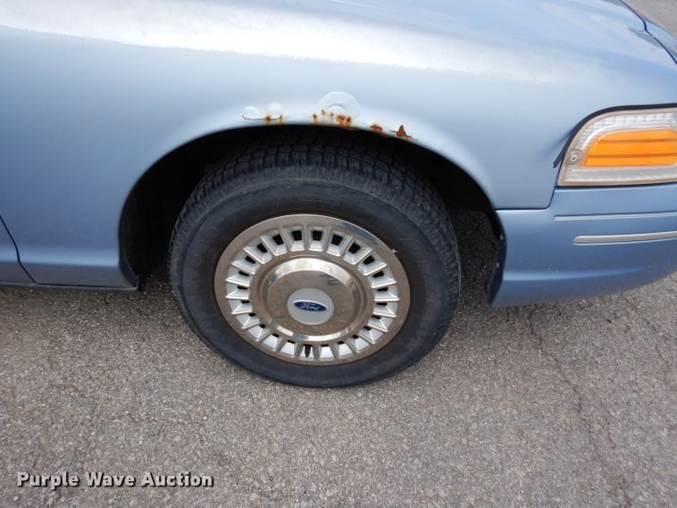 image for item DF4195 1998 Ford Crown Victoria Police Interceptor