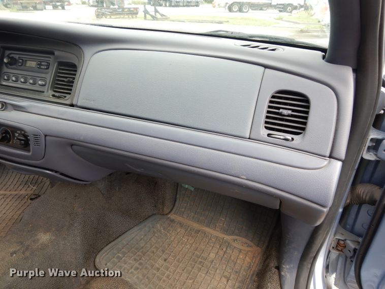 image for item DF4195 1998 Ford Crown Victoria Police Interceptor