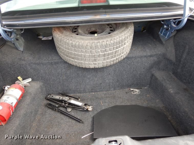 image for item DF4195 1998 Ford Crown Victoria Police Interceptor