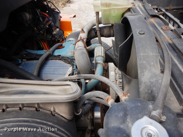 image for item DF5377 2005 International 7400  dump truck