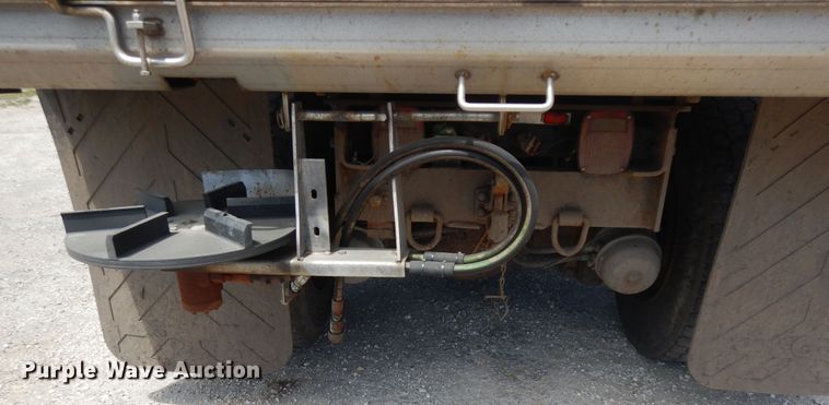 image for item DF5377 2005 International 7400  dump truck