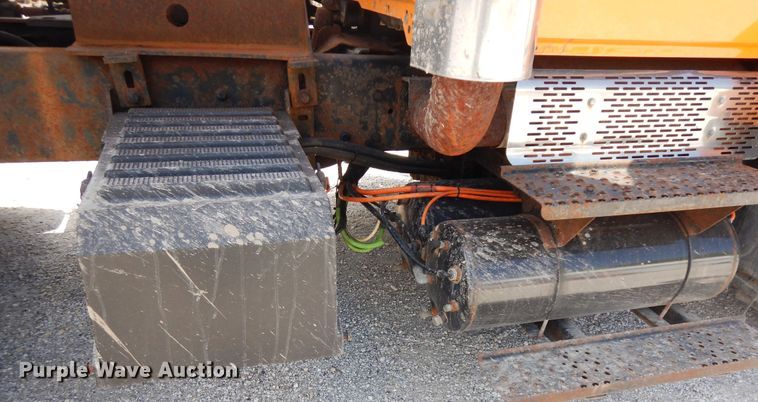 image for item DF5377 2005 International 7400  dump truck