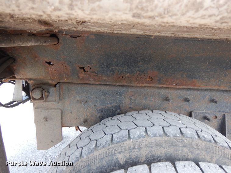 image for item DF5377 2005 International 7400  dump truck