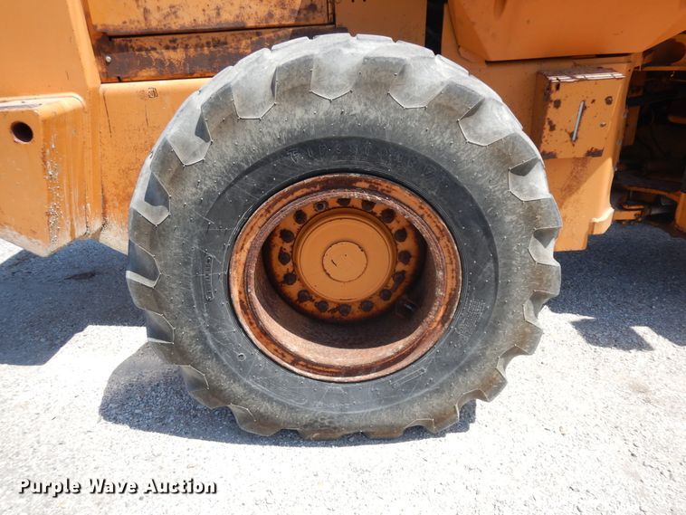 image for item DF5378 2000 Case 721C  wheel loader