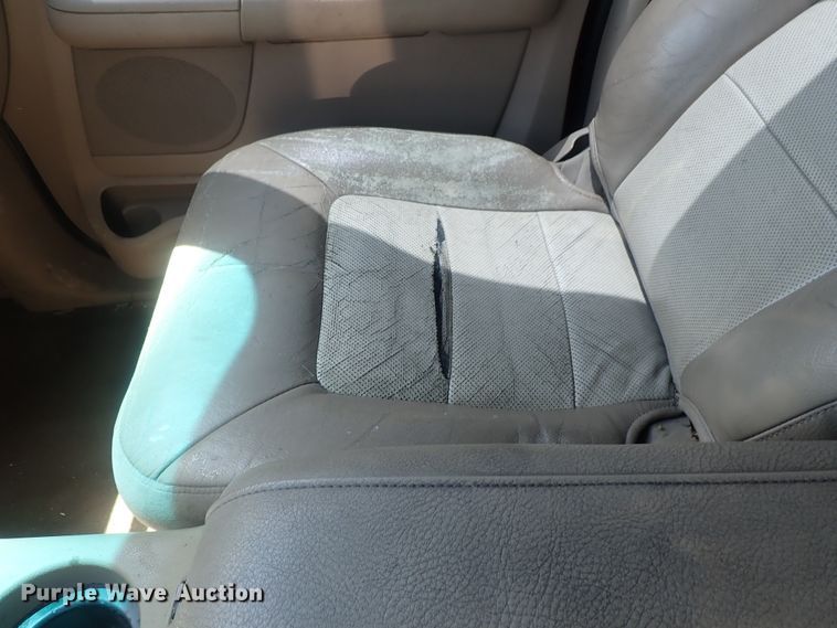 image for item DG2251 2003 Ford Expedition  SUV