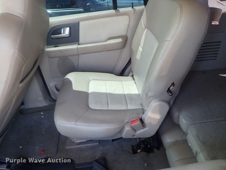 image for item DG2251 2003 Ford Expedition  SUV