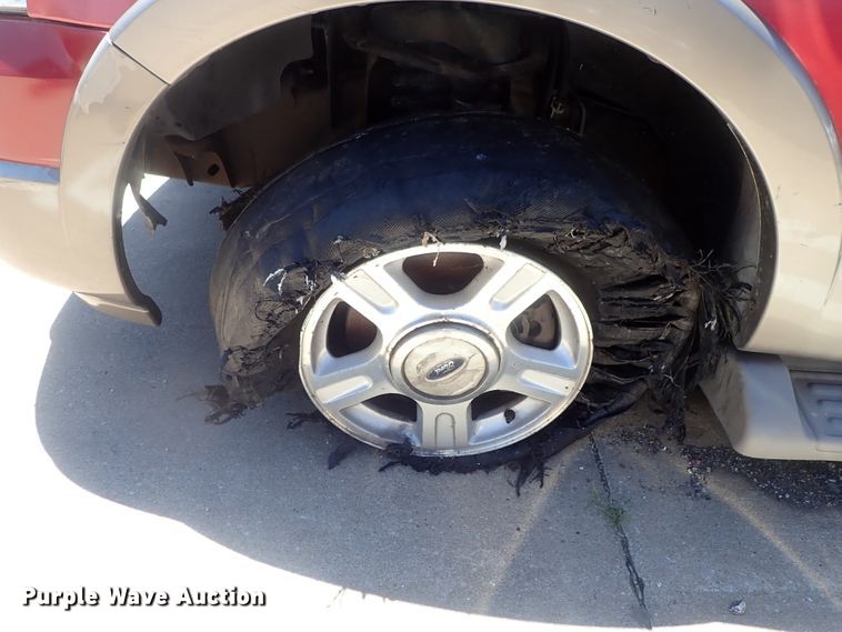 image for item DG2251 2003 Ford Expedition  SUV