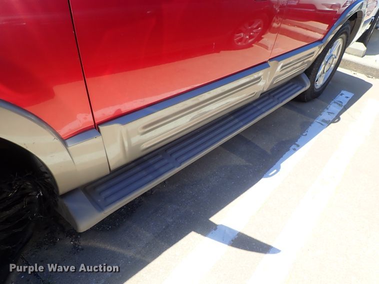 image for item DG2251 2003 Ford Expedition  SUV