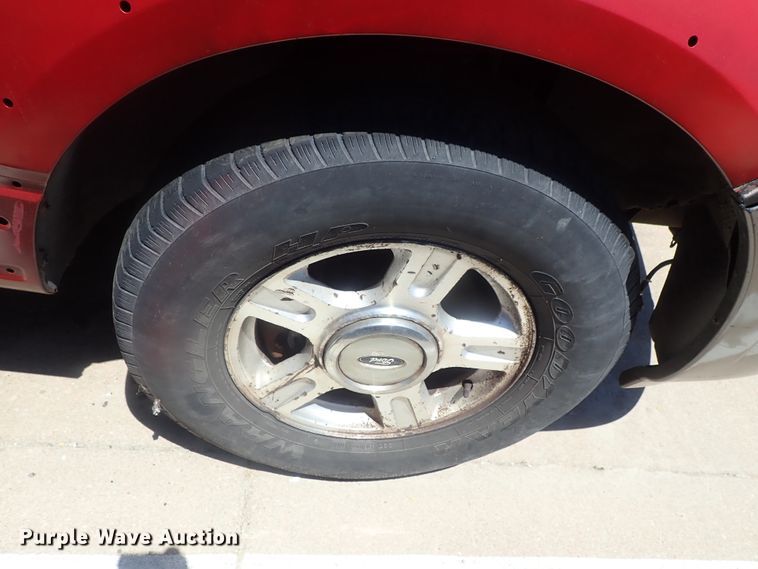 image for item DG2251 2003 Ford Expedition  SUV