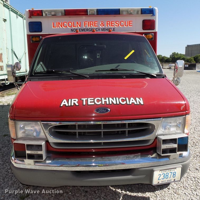 image for item DG2612 2000 Ford Econoline E450 Super Duty  ambulance