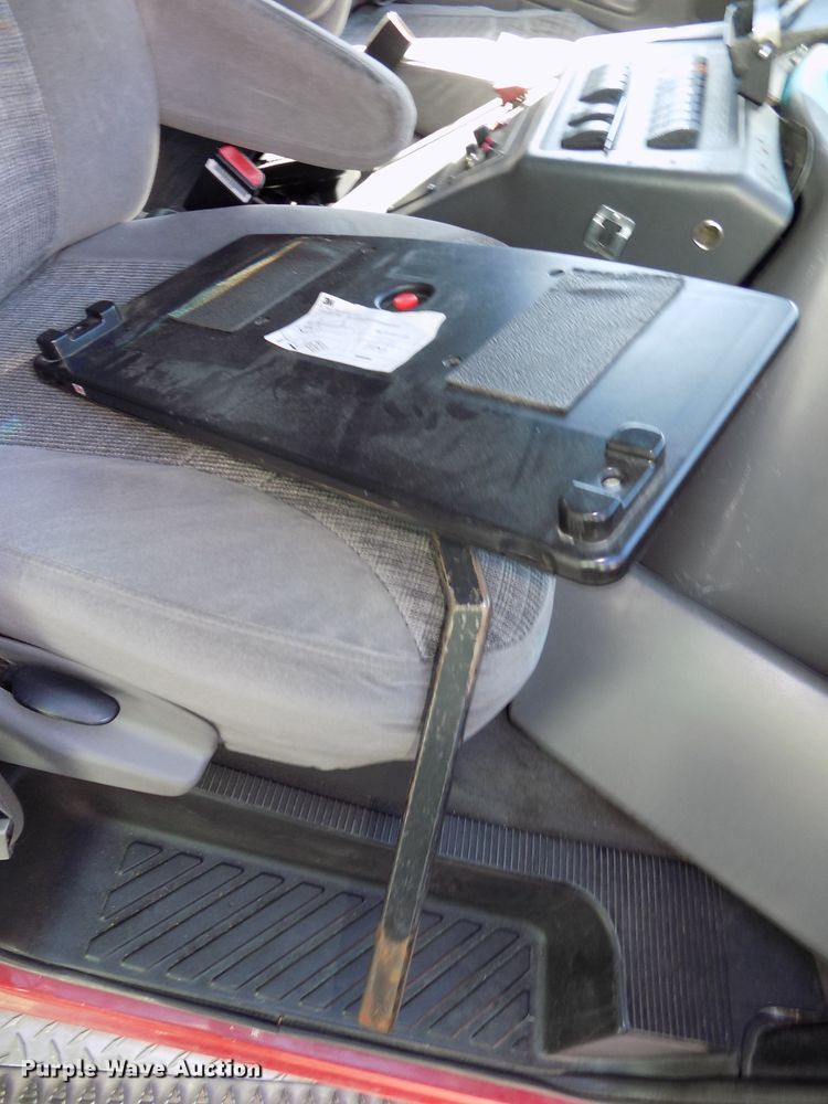 image for item DG2612 2000 Ford Econoline E450 Super Duty  ambulance