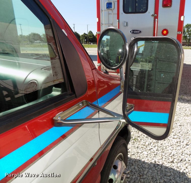 image for item DG2612 2000 Ford Econoline E450 Super Duty  ambulance