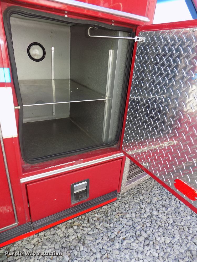 image for item DG2612 2000 Ford Econoline E450 Super Duty  ambulance