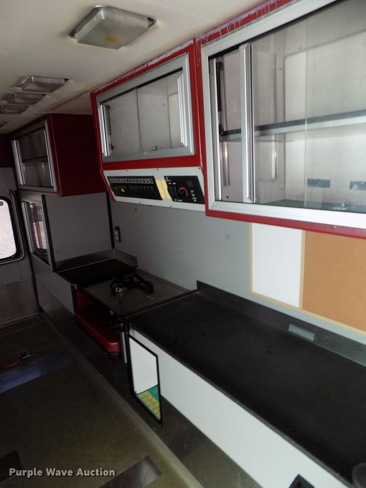 image for item DG2612 2000 Ford Econoline E450 Super Duty  ambulance