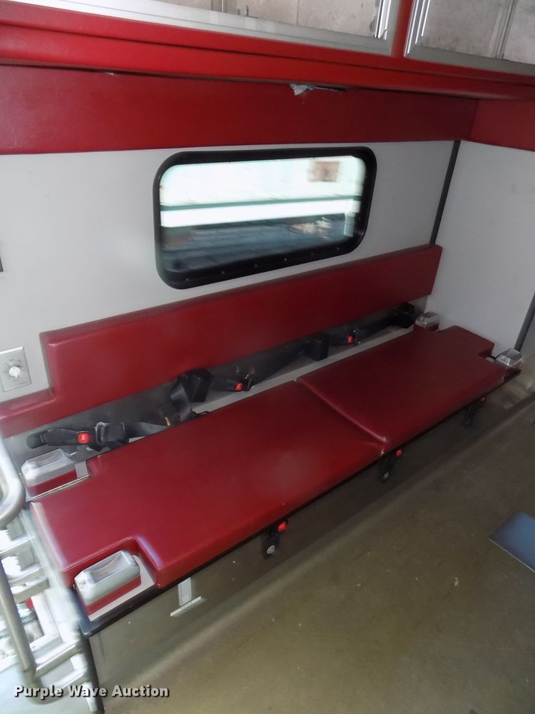 image for item DG2612 2000 Ford Econoline E450 Super Duty  ambulance