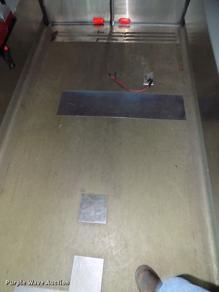 image for item DG2612 2000 Ford Econoline E450 Super Duty  ambulance