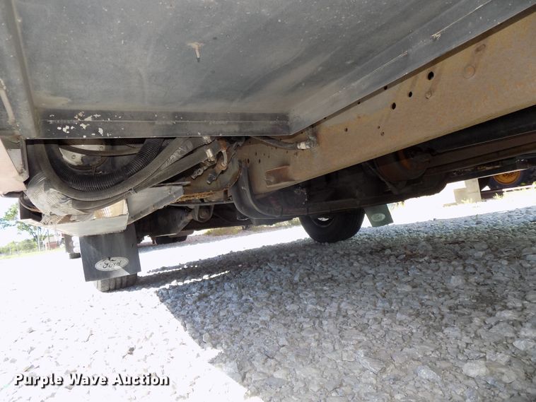 image for item DG2612 2000 Ford Econoline E450 Super Duty  ambulance