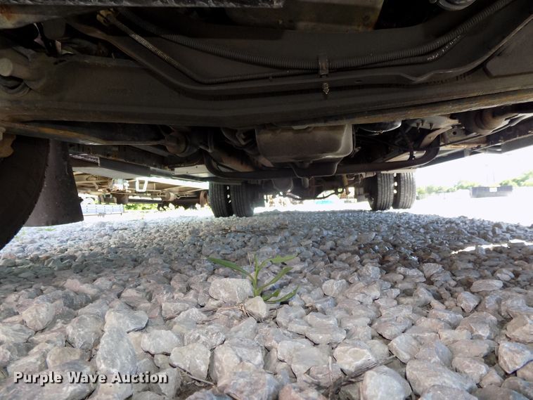 image for item DG2612 2000 Ford Econoline E450 Super Duty  ambulance