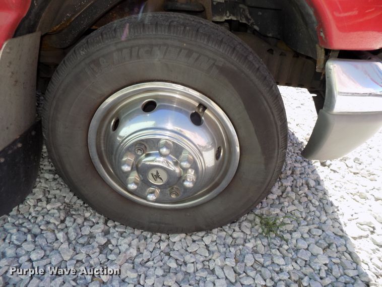 image for item DG2612 2000 Ford Econoline E450 Super Duty  ambulance