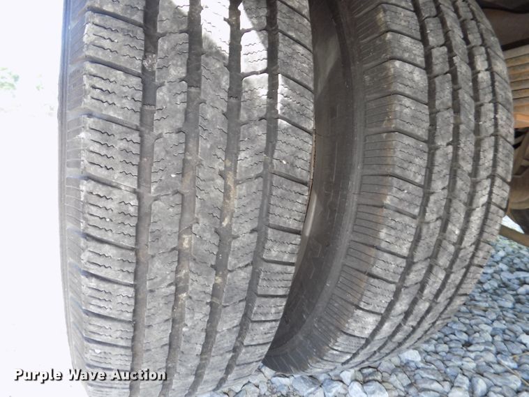 image for item DG2612 2000 Ford Econoline E450 Super Duty  ambulance