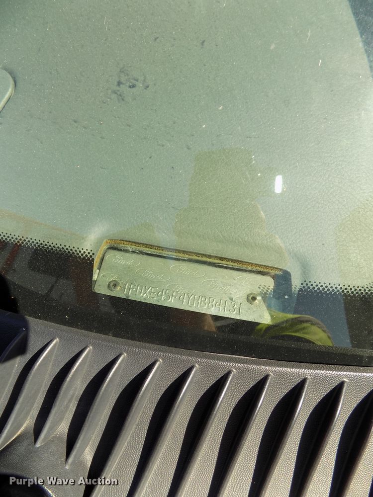 image for item DG2612 2000 Ford Econoline E450 Super Duty  ambulance