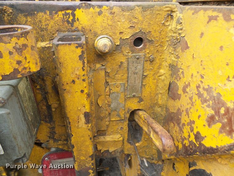 image for item DG5738 1993 International 4900  drilling rig truck