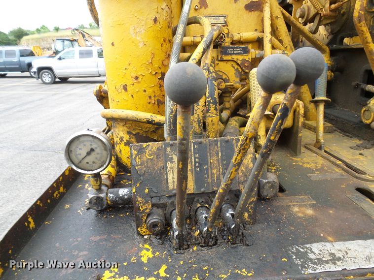 image for item DG5738 1993 International 4900  drilling rig truck