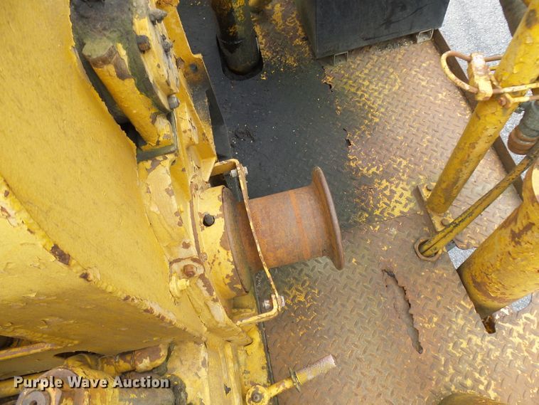 image for item DG5738 1993 International 4900  drilling rig truck