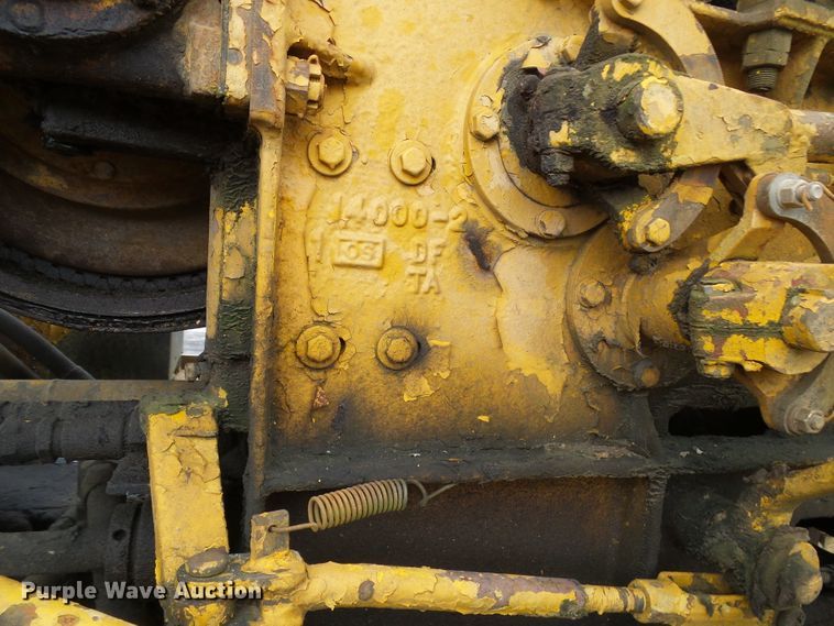 image for item DG5738 1993 International 4900  drilling rig truck