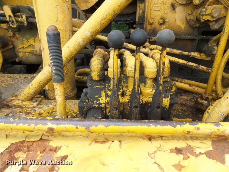 image for item DG5738 1993 International 4900  drilling rig truck