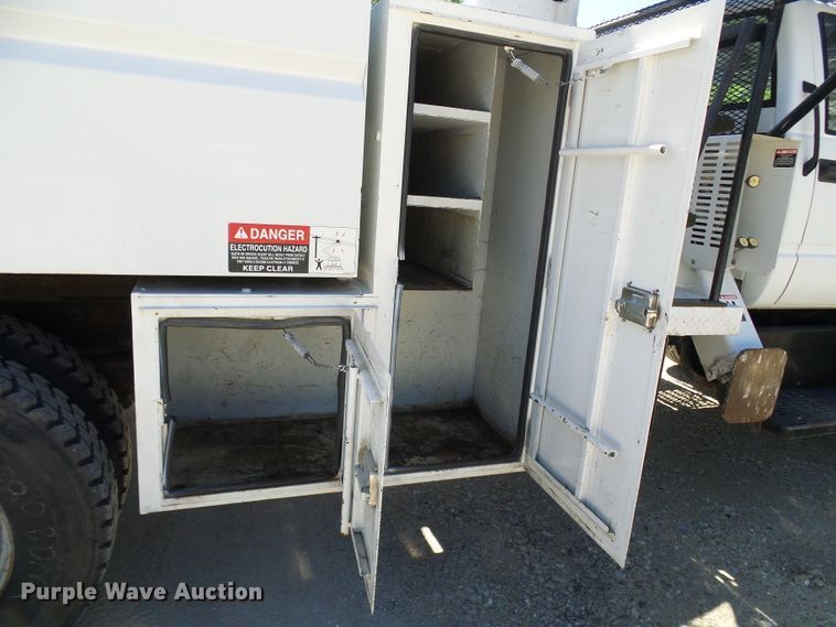 image for item DG5740 1996 GMC TopKick C6500  forestry bucket truck