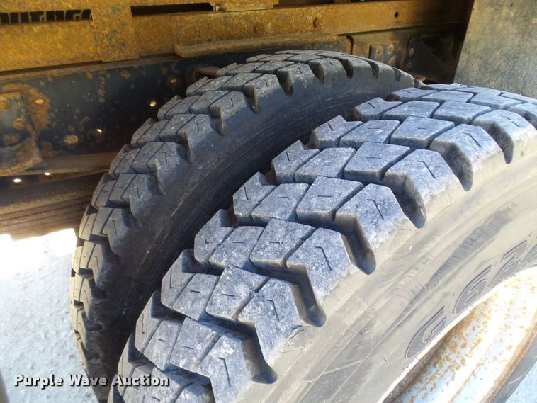 image for item DG5740 1996 GMC TopKick C6500  forestry bucket truck