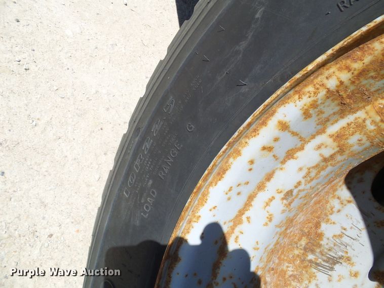 image for item DG5740 1996 GMC TopKick C6500  forestry bucket truck