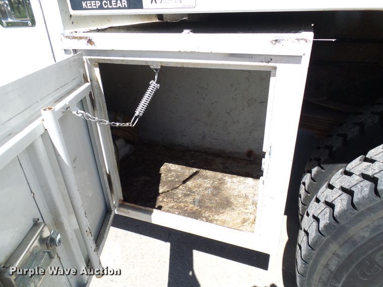 image for item DG5740 1996 GMC TopKick C6500  forestry bucket truck