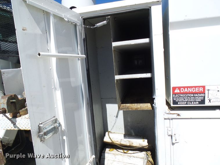 image for item DG5740 1996 GMC TopKick C6500  forestry bucket truck