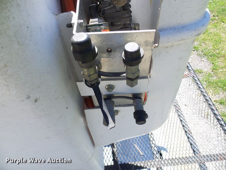 image for item DG5740 1996 GMC TopKick C6500  forestry bucket truck