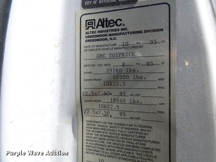 image for item DG5740 1996 GMC TopKick C6500  forestry bucket truck