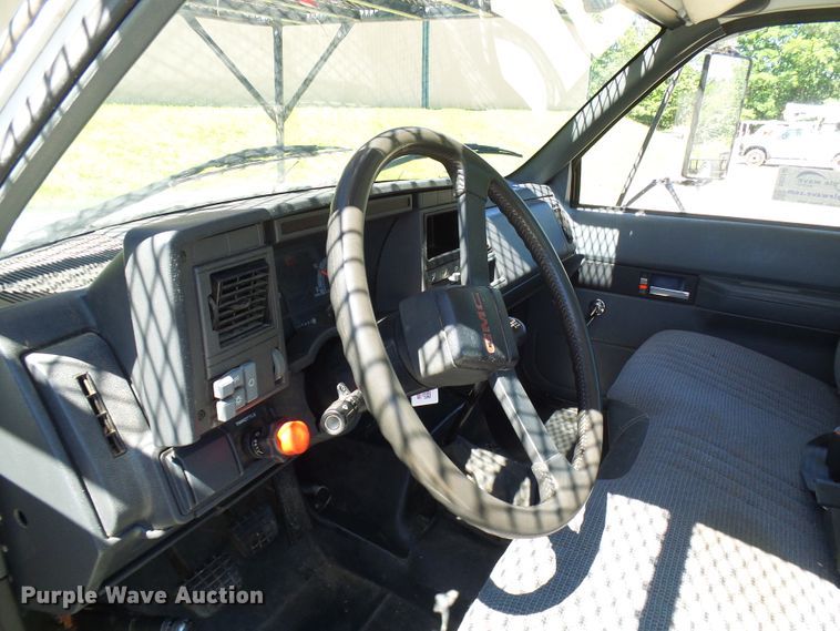 image for item DG5740 1996 GMC TopKick C6500  forestry bucket truck