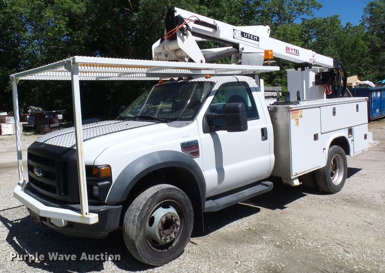 image for item DG5741 2008 Ford F550 Super Duty  bucket truck