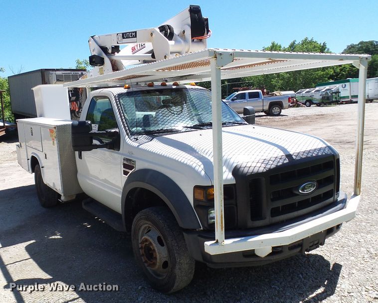 image for item DG5741 2008 Ford F550 Super Duty  bucket truck