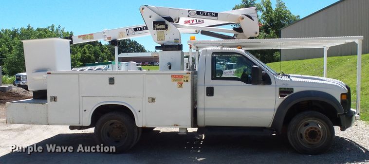 image for item DG5741 2008 Ford F550 Super Duty  bucket truck