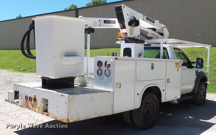 image for item DG5741 2008 Ford F550 Super Duty  bucket truck