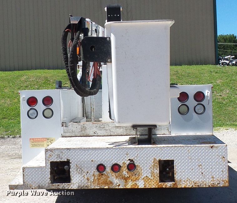 image for item DG5741 2008 Ford F550 Super Duty  bucket truck