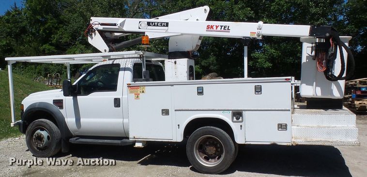 image for item DG5741 2008 Ford F550 Super Duty  bucket truck