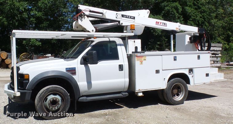 image for item DG5741 2008 Ford F550 Super Duty  bucket truck