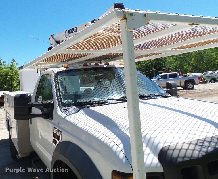 image for item DG5741 2008 Ford F550 Super Duty  bucket truck