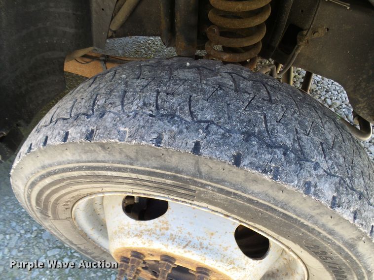 image for item DG5741 2008 Ford F550 Super Duty  bucket truck