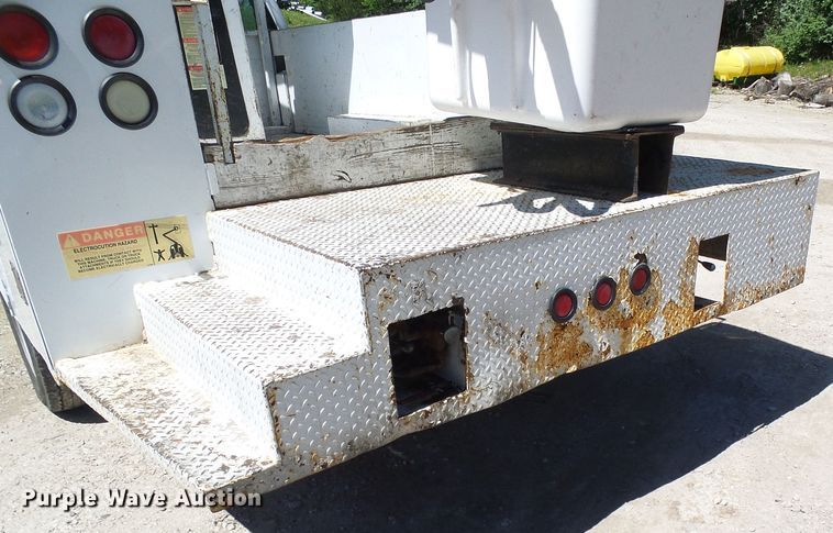 image for item DG5741 2008 Ford F550 Super Duty  bucket truck